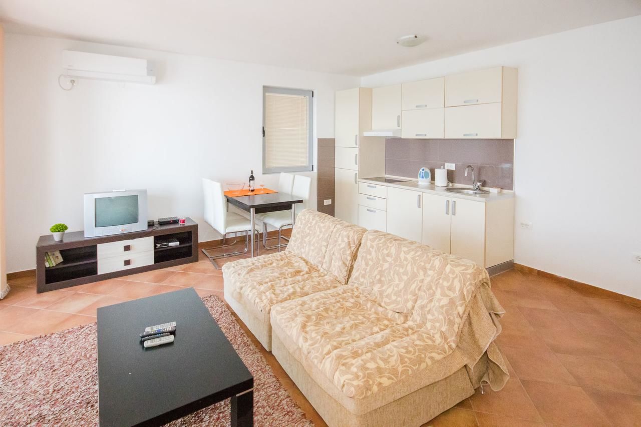 Апартаменты Apartments Palma Добра-Вода-28