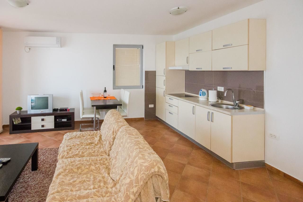 Апартаменты Apartments Palma Добра-Вода-30