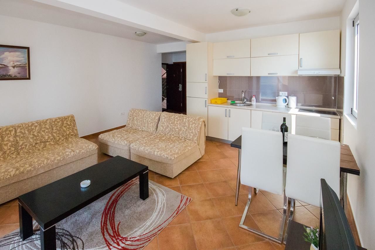 Апартаменты Apartments Palma Добра-Вода-46