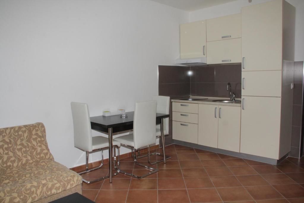 Апартаменты Apartments Palma Добра-Вода-58