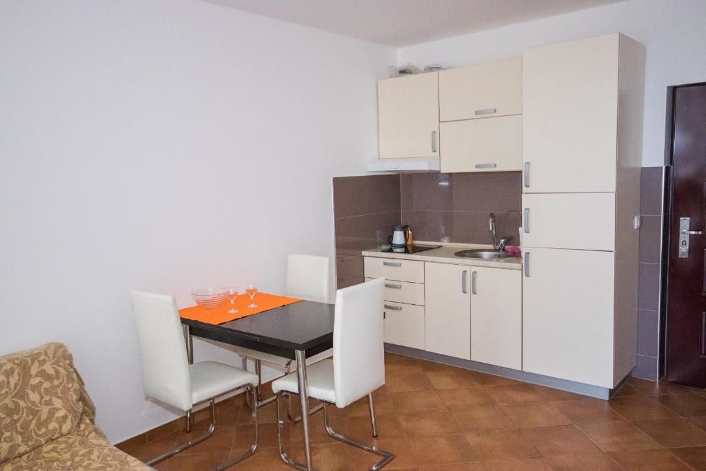 Апартаменты Apartments Palma Добра-Вода-85