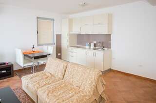 Апартаменты Apartments Palma Добра-Вода Апартаменты "Комфорт" с 1 спальней и видом на море-11