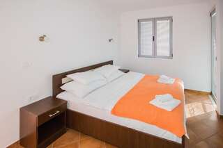 Апартаменты Apartments Palma Добра-Вода Апартаменты с 1 спальней и видом на море (для 4 взрослых)-7